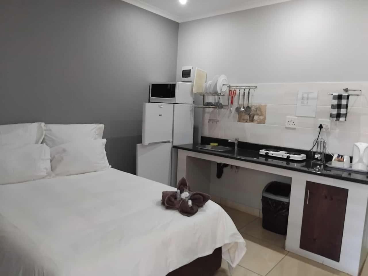 Country Rose Hotel Хлухлуве Екстериор снимка